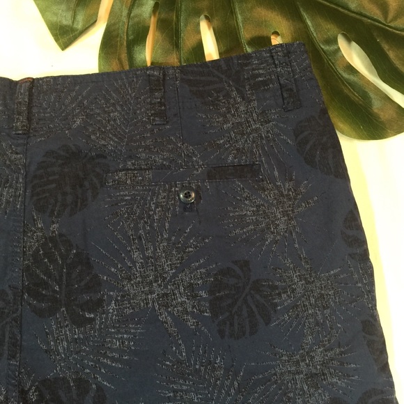 WEATHERPROOF VINTAGE | flat front palm leaf shorts - Picture 6 of 8